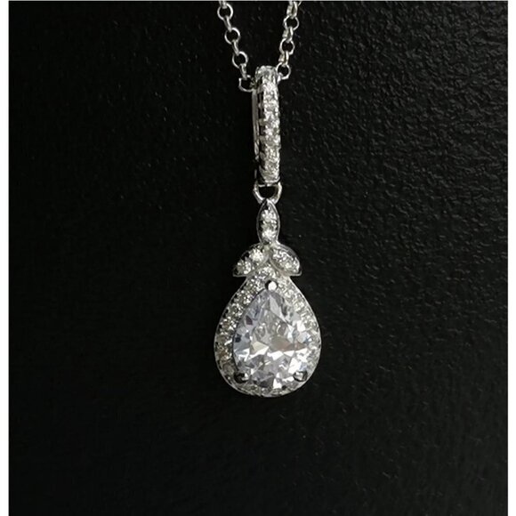 NEW Sterling silver teardrop cz Halo pendant necklace - Picture 6 of 6